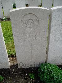 Lijssenthoek Military Cemetery - Josh, Sam