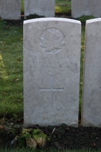 Lijssenthoek Military Cemetery - Joyce, P J