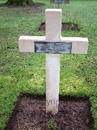 Lijssenthoek Military Cemetery - Juret, Maurice