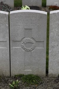 Lijssenthoek Military Cemetery - Kayes, Jack Everard