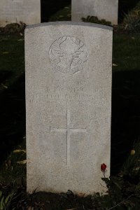 Lijssenthoek Military Cemetery - Keating, William Britten