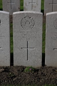 Lijssenthoek Military Cemetery - Keegan, J