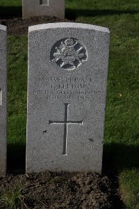 Lijssenthoek Military Cemetery - Keeton, T