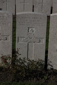 Lijssenthoek Military Cemetery - Kemp, Arthur George Stanley