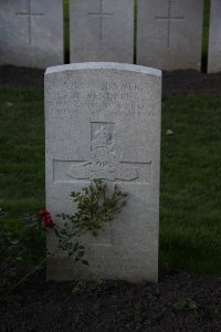 Lijssenthoek Military Cemetery - Kendall, D