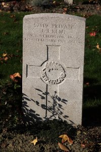 Lijssenthoek Military Cemetery - Kent, James Joseph
