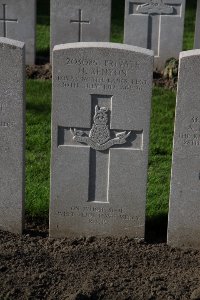 Lijssenthoek Military Cemetery - Kenyon, Henry