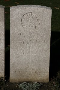 Lijssenthoek Military Cemetery - Kerr, Alexander