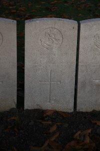 Lijssenthoek Military Cemetery - Kicks, William