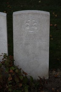 Lijssenthoek Military Cemetery - Kiff, Thomas