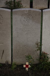 Lijssenthoek Military Cemetery - King, Archibald