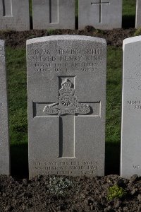Lijssenthoek Military Cemetery - King, Alfred Henry