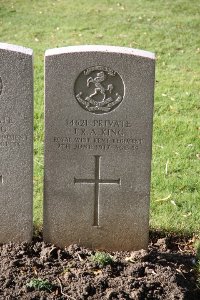 Lijssenthoek Military Cemetery - King, John Robert Abra