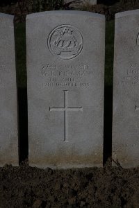 Lijssenthoek Military Cemetery - Kingman, W E