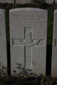 Lijssenthoek Military Cemetery - Kippax, James