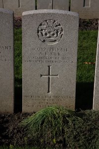 Lijssenthoek Military Cemetery - Kirk, Arthur Leonard