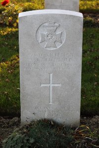 Lijssenthoek Military Cemetery - Kitchener, A J