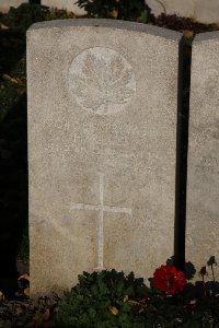 Lijssenthoek Military Cemetery - Kluss, Hustin