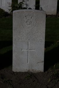 Lijssenthoek Military Cemetery - Knapp, Charles Edward