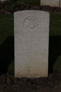 Lijssenthoek Military Cemetery - Knight, Aubrey Roland