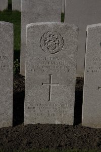 Lijssenthoek Military Cemetery - Knight, Robert Edward