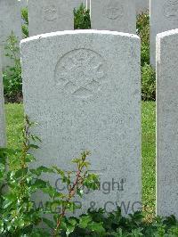Lijssenthoek Military Cemetery - Knight, Wilfrid Ratcliffe