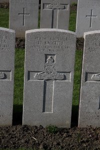 Lijssenthoek Military Cemetery - Knights, H