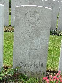 Lijssenthoek Military Cemetery - Knowles, G