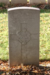 Lijssenthoek Military Cemetery - Knowles, G C