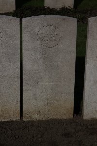 Lijssenthoek Military Cemetery - Knowles, Hubert