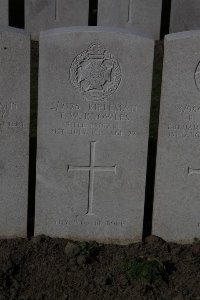 Lijssenthoek Military Cemetery - Knowles, T W