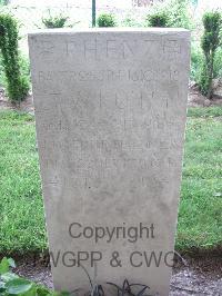 Lijssenthoek Military Cemetery - Kuhn, Walter