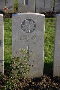 Lijssenthoek Military Cemetery - Laflamme, J