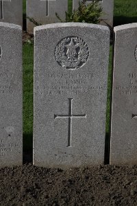 Lijssenthoek Military Cemetery - Laing, A