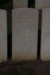 Lijssenthoek Military Cemetery - Lake, C H