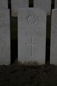 Lijssenthoek Military Cemetery - Lake, J