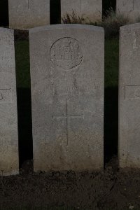 Lijssenthoek Military Cemetery - Lake, T G