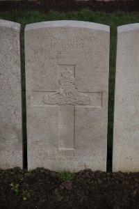 Lijssenthoek Military Cemetery - Lakin, H