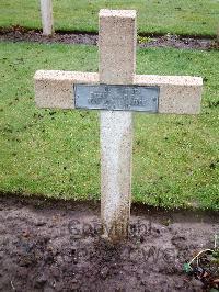 Lijssenthoek Military Cemetery - Lalue, Georges