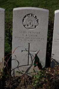 Lijssenthoek Military Cemetery - Laman, Randolph
