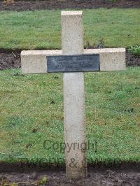 Lijssenthoek Military Cemetery - Lamarque, Augustin