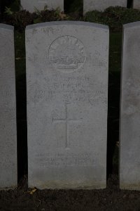 Lijssenthoek Military Cemetery - Lamb, Alexander