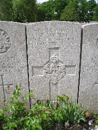 Lijssenthoek Military Cemetery - Lambert, T