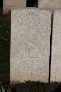 Lijssenthoek Military Cemetery - Langley, Claude
