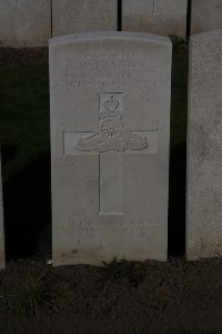 Lijssenthoek Military Cemetery - Langridge, G W