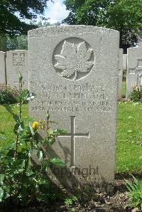 Lijssenthoek Military Cemetery - Lapington, Sydney Gerald Douglas