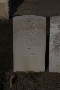 Lijssenthoek Military Cemetery - Latendresse, A