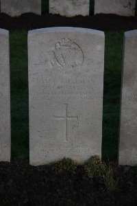 Lijssenthoek Military Cemetery - Laughran, Michael