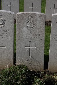 Lijssenthoek Military Cemetery - Laurisch, Frederick William