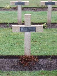Lijssenthoek Military Cemetery - Laveau, Denis